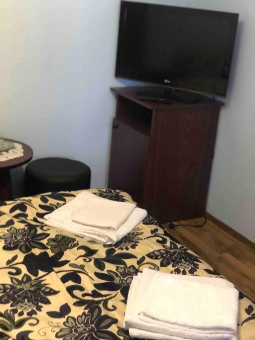 Casuta Bunicilor Isverna Otel Dış mekan fotoğraf