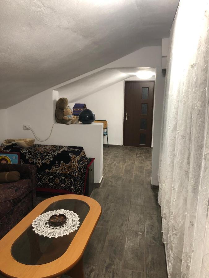 Casuta Bunicilor Isverna Otel Dış mekan fotoğraf